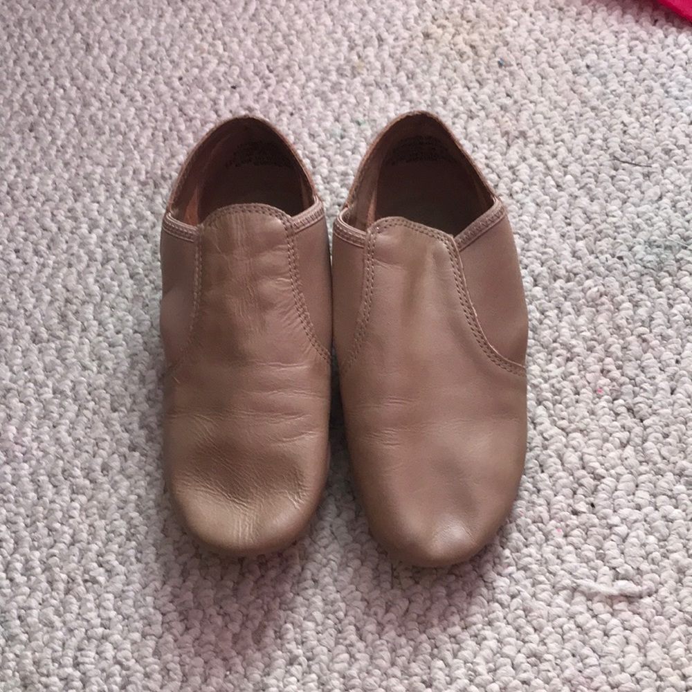 Tan jazz shoes